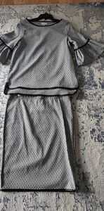 Max Studio 2 piece outfit size L